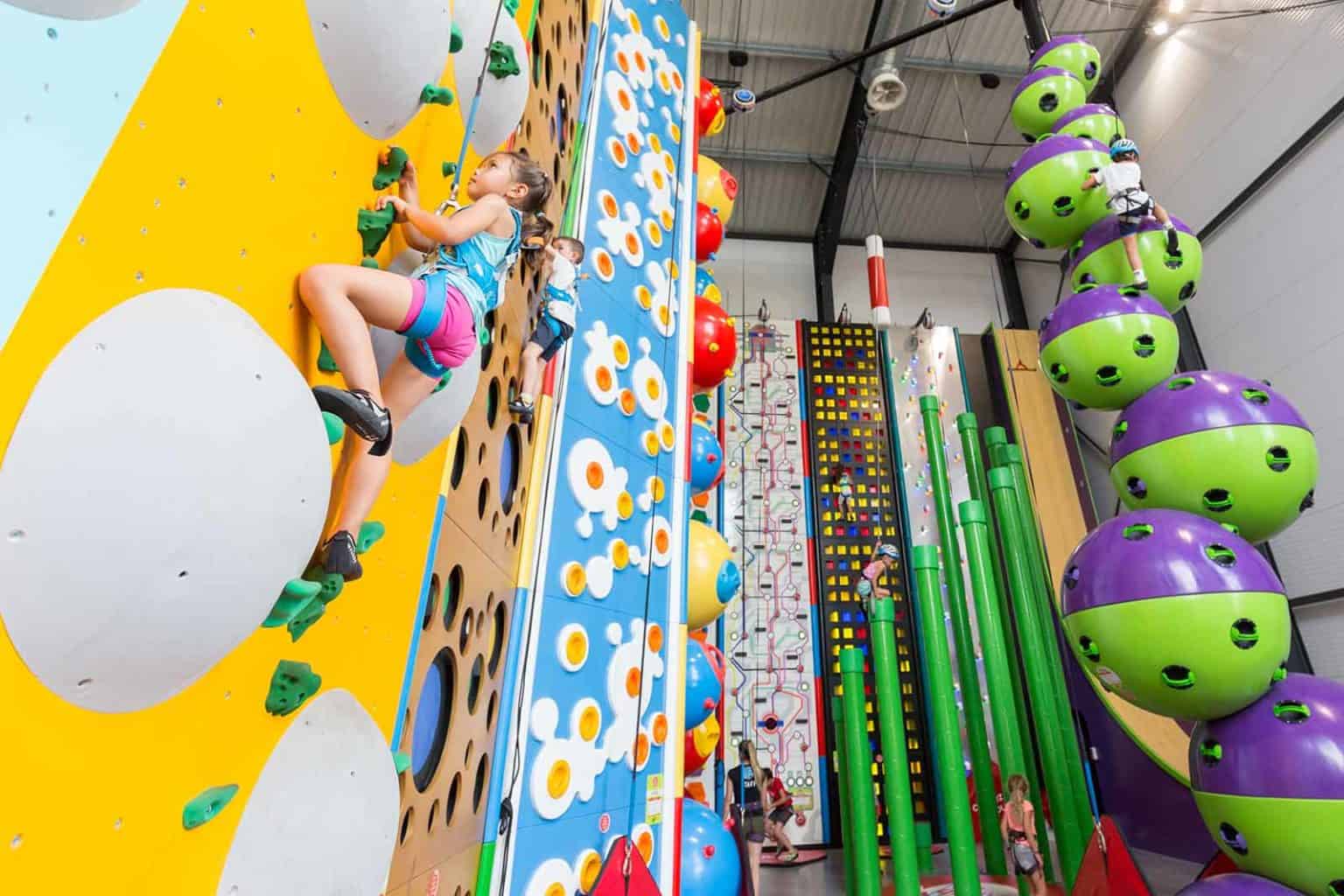 FUN CLIMBING Climb Up Lille Lesquin