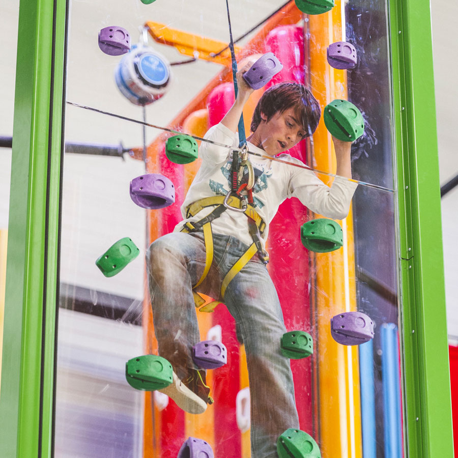 Fun climbing à Climb Up Lille Lesquin 