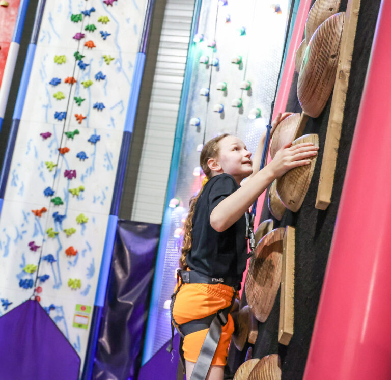 Fun Climbing à Lesquin : activité sportive ludique