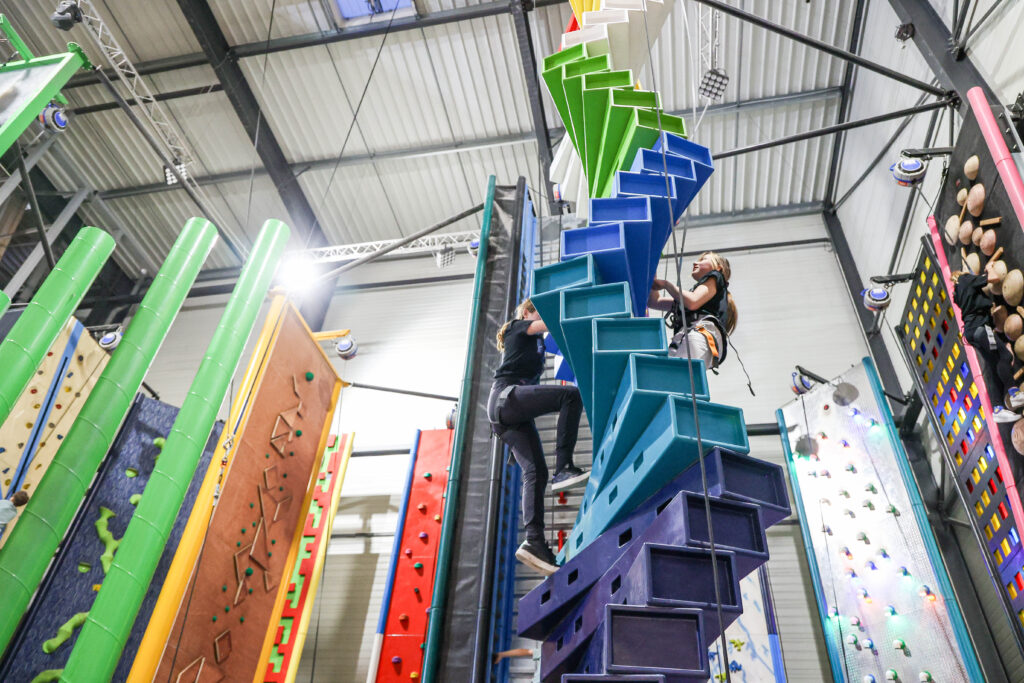Escalade enfant et famille ludique à Lesquin